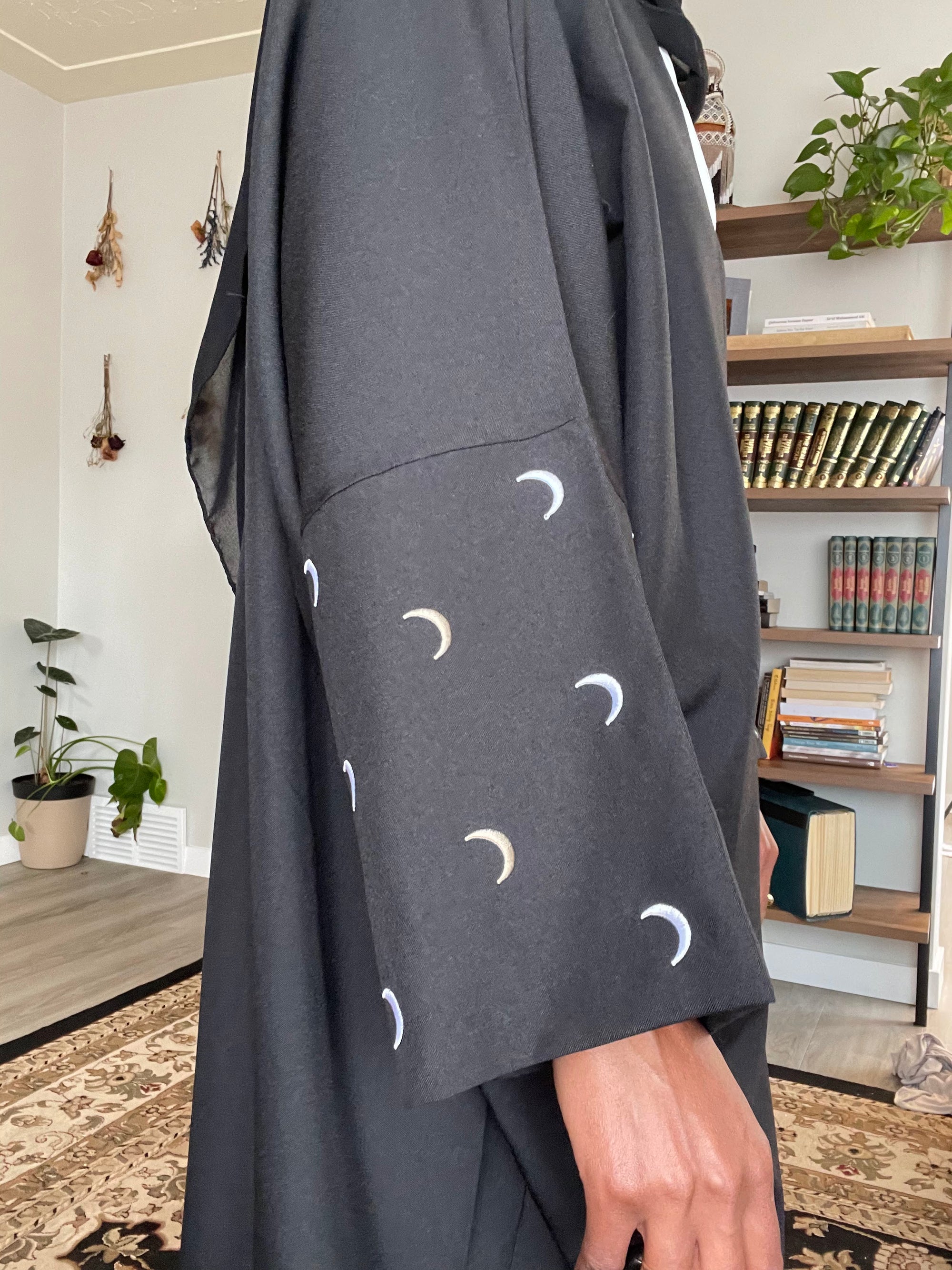 Moon Abaya